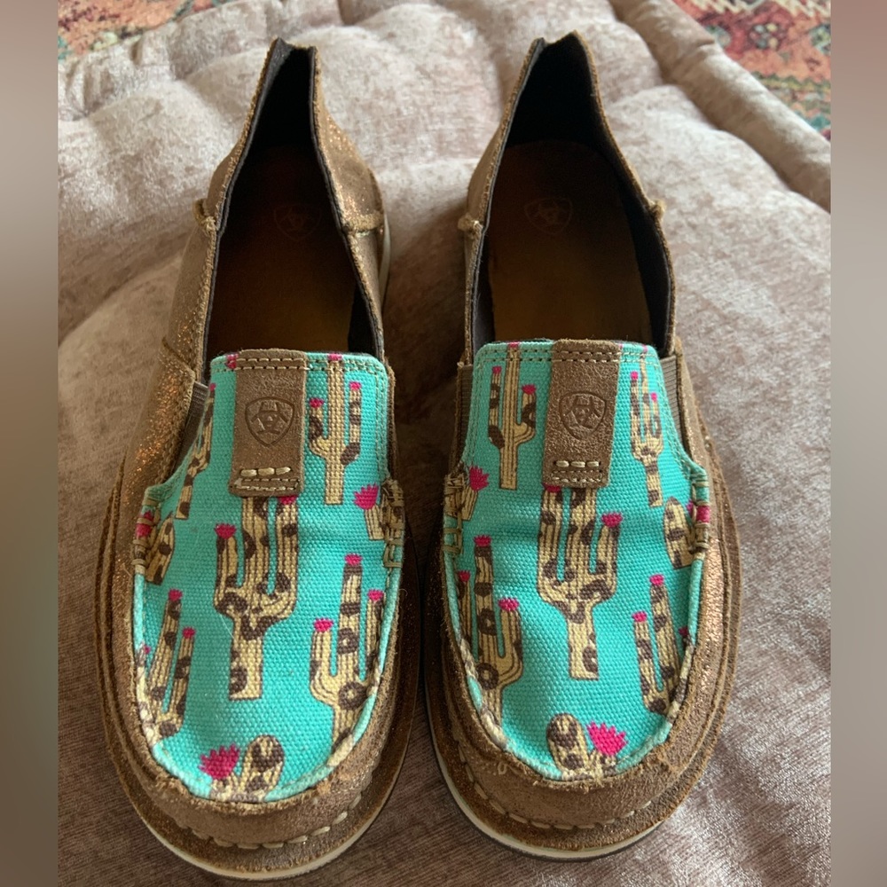 Womens Ariat Cruiser shoes